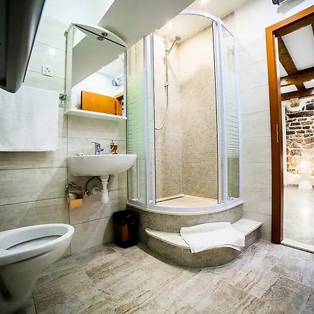 Apartment Genius Loci Split Exterior photo